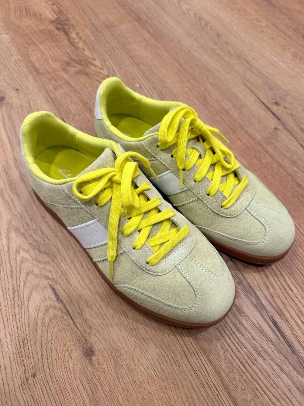 Clarks Light Neon Green/Yellow Suede Sneakers with White Stripe